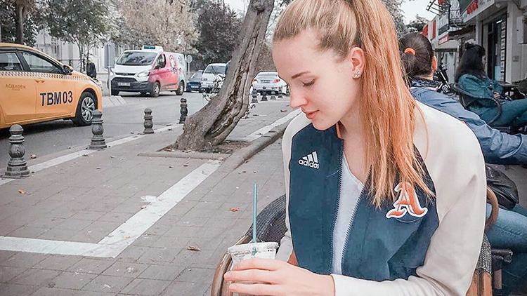 ISABELLE HAAK E ADIDAS ANCORA INSIEME PER I PROSSIMI 3 ANNI!!!